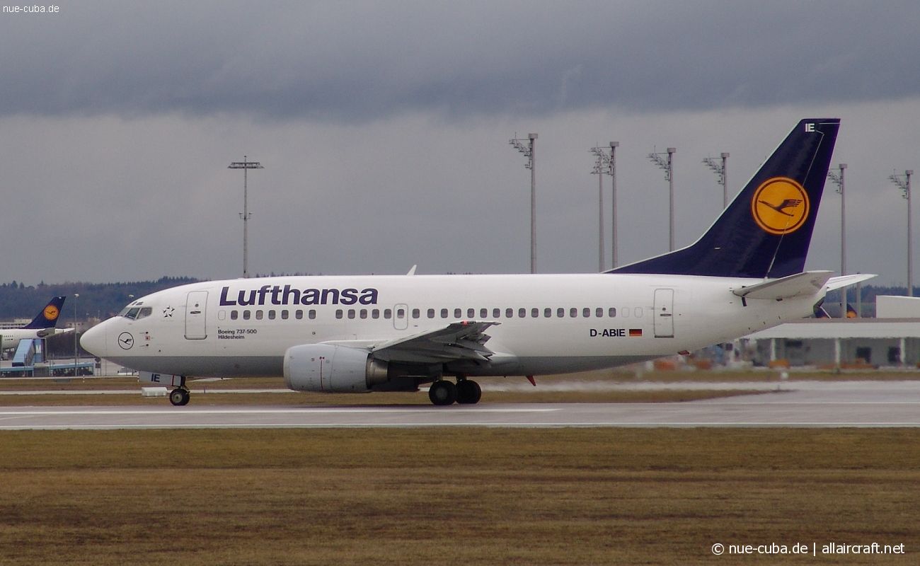 D-ABIE (24819) 1990 Boeing 737-530