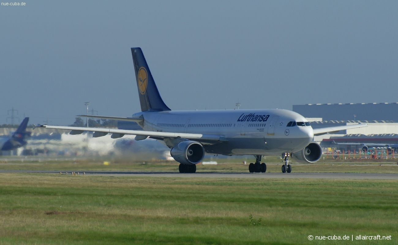 D-AIAM (408) 1987 Airbus A300B4-603