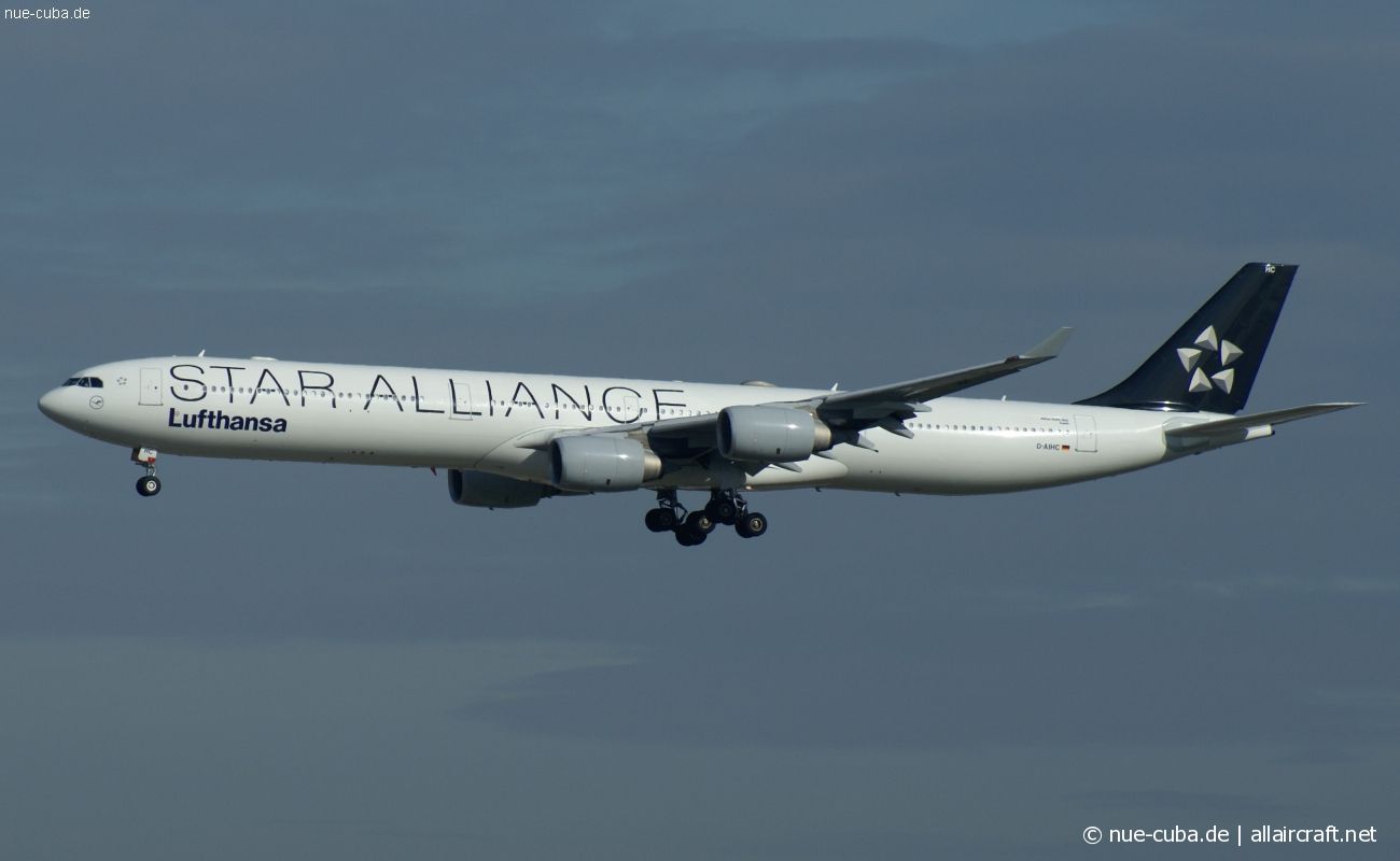 D-AIHC (523) 2003 Airbus A340-642