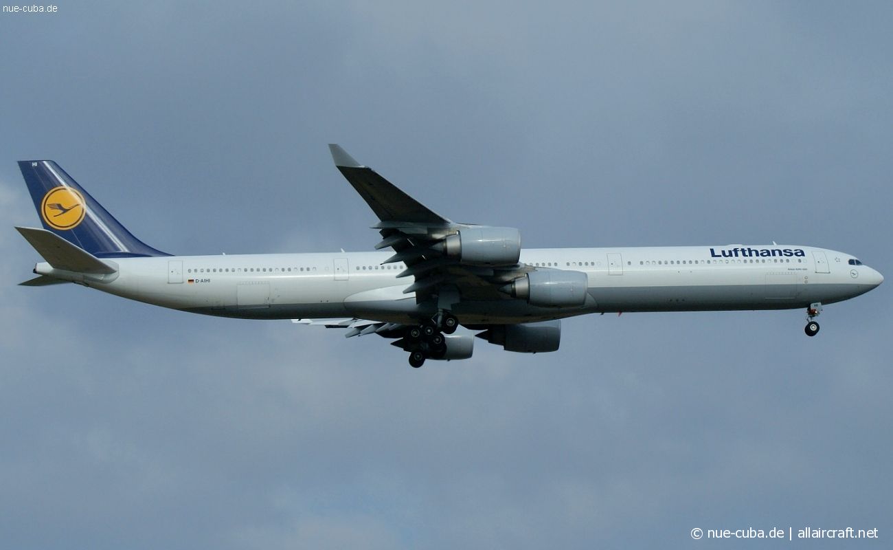 D-AIHI (569) 2004 Airbus A340-642