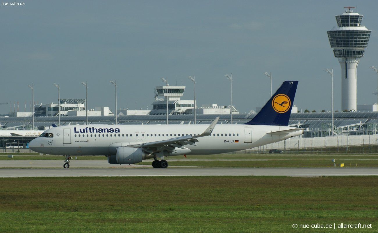 D-AIUV (7174) 2016 Airbus A320-214(WL)