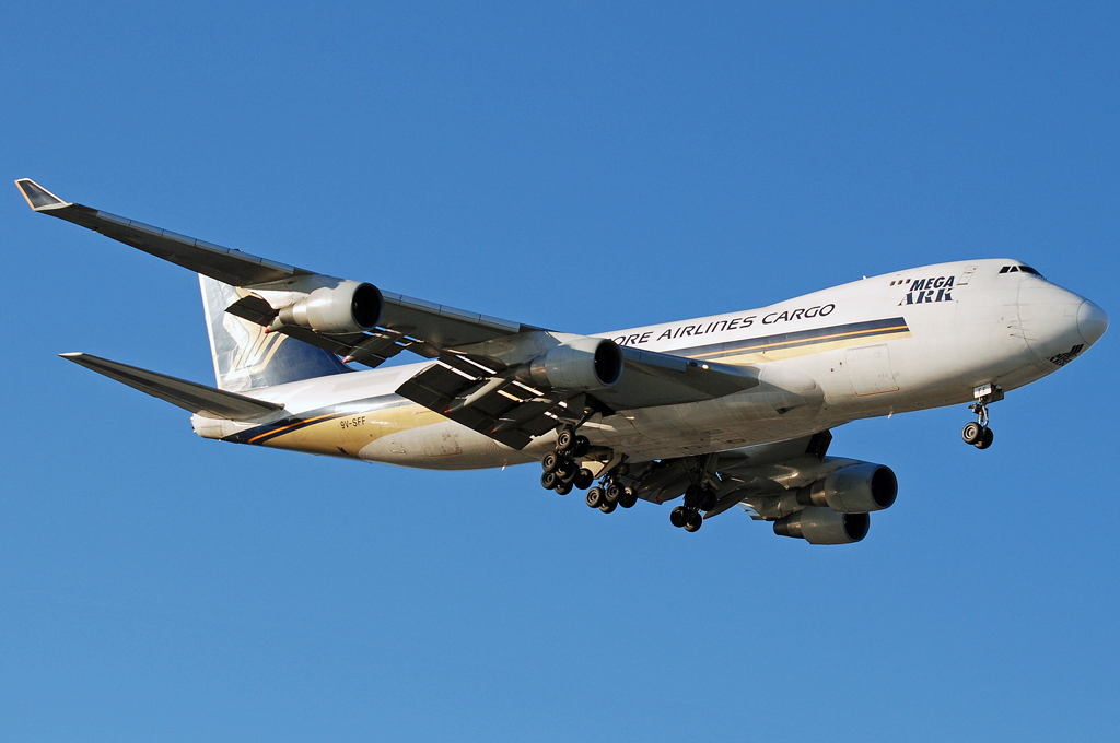 9V-SFF (28026) 1997 Boeing 747-412F