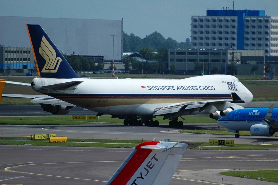 9V-SFP (32902) 2005 Boeing 747-412F