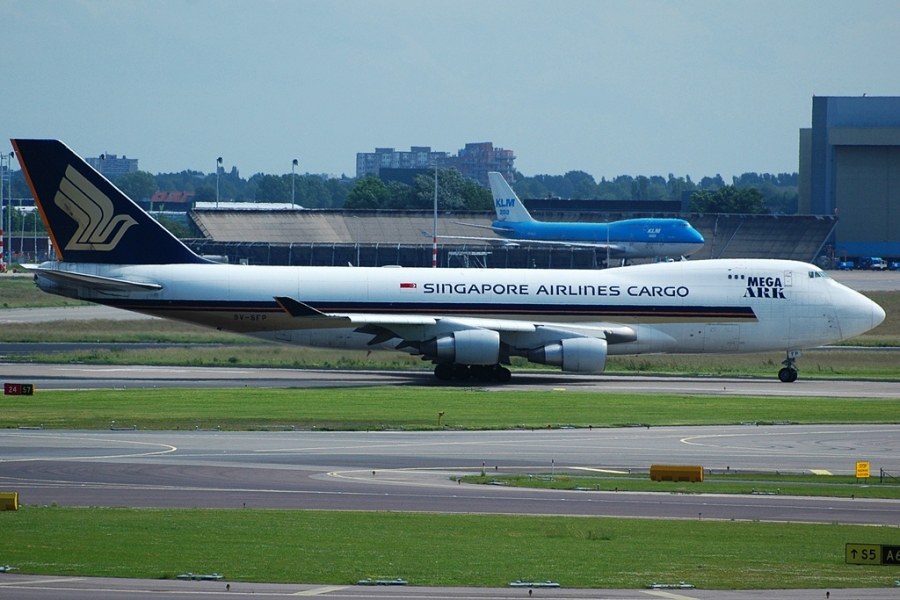 9V-SFP (32902) 2005 Boeing 747-412F