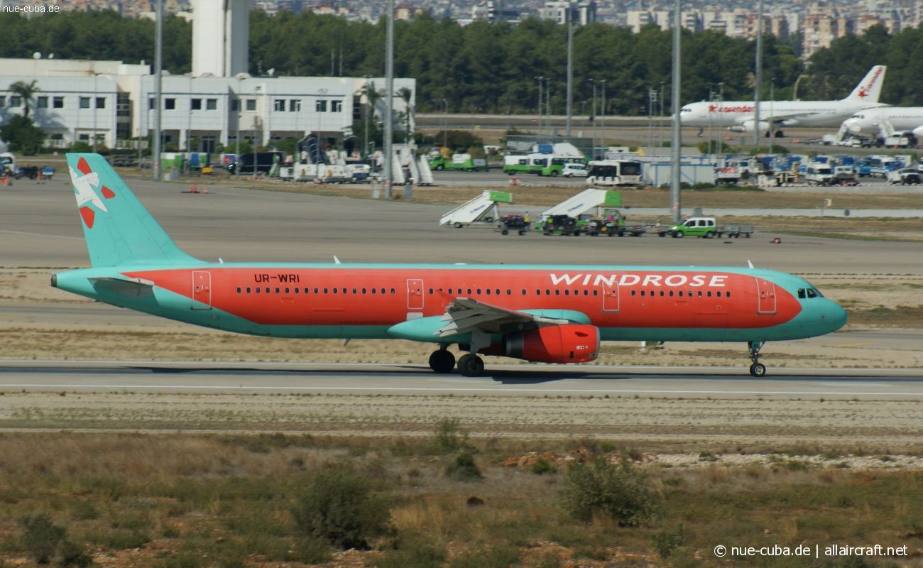 UR-WRI (2682) 2006 Airbus A321-231