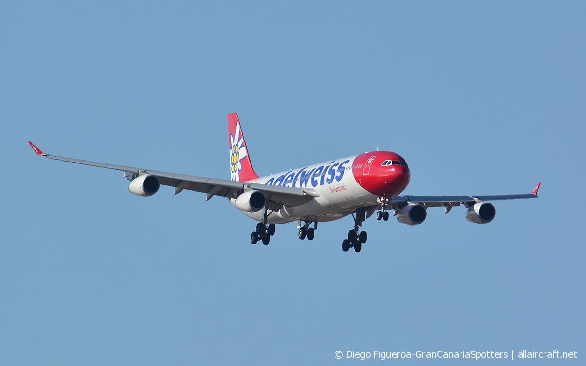 HB-JMF (561) 2003 Airbus A340-313