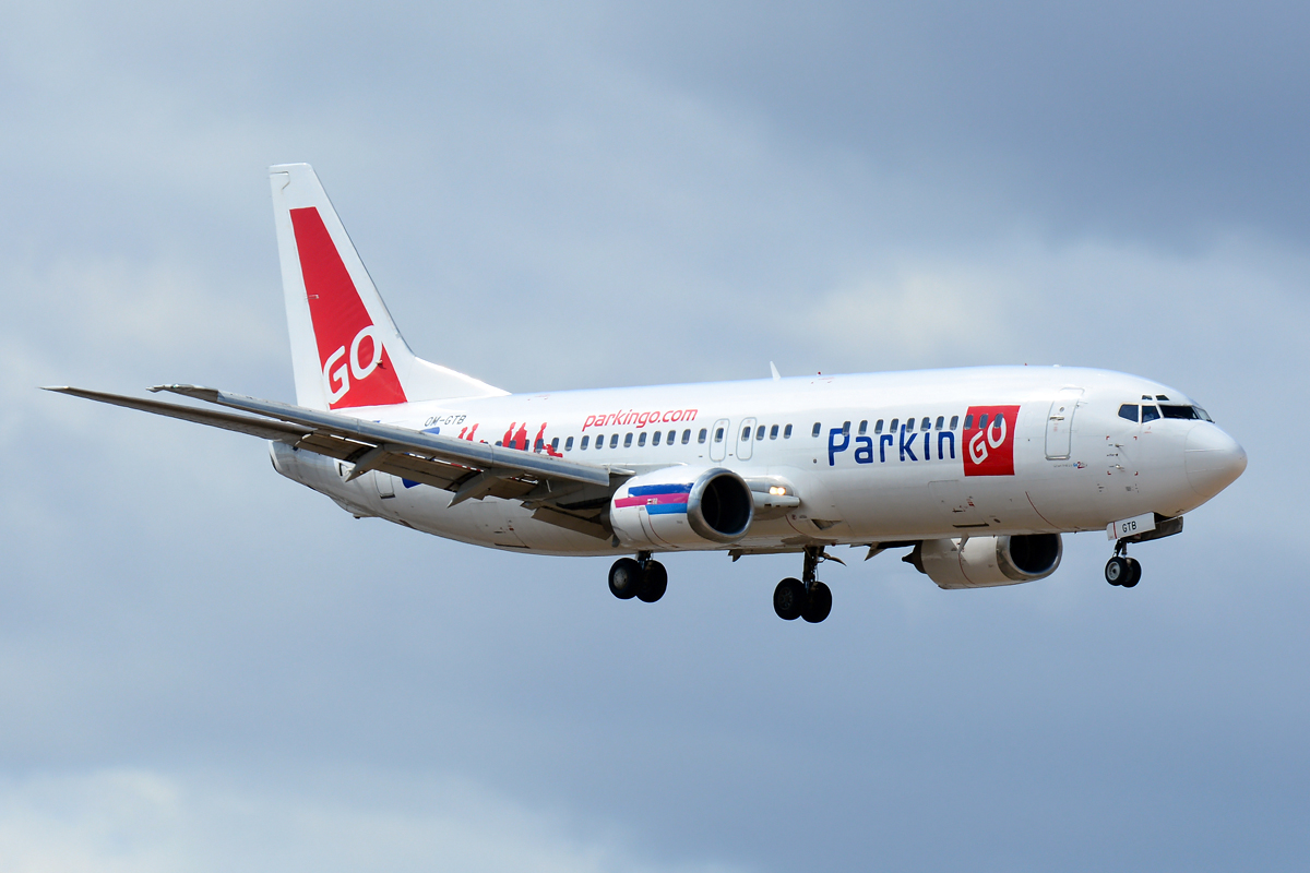 OM-GTB (28882) Boeing 737-49R