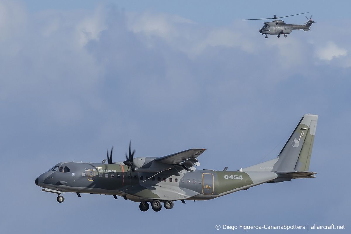 0454 · CASA C-295M · (LPA / GCLP)