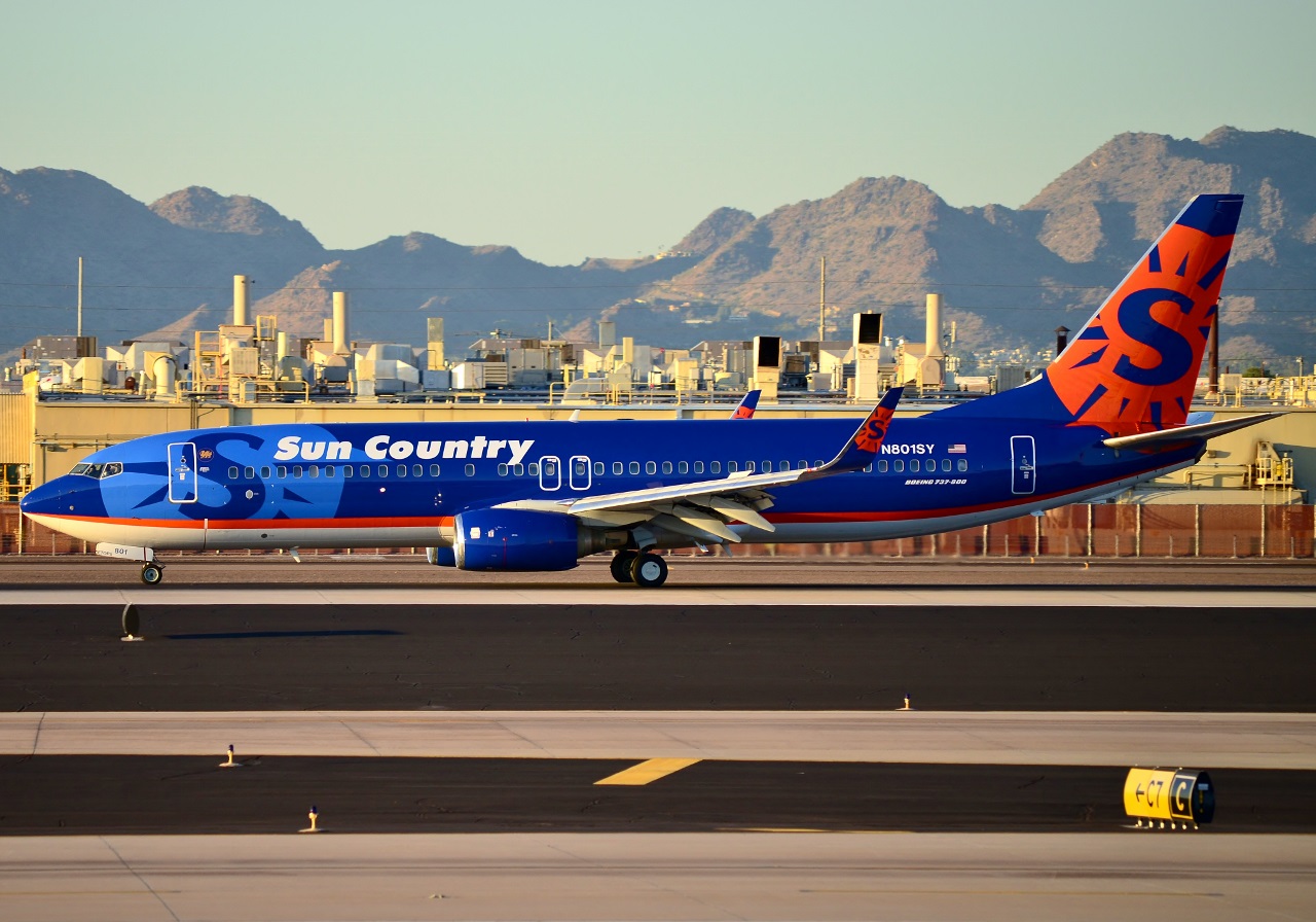 N801SY (30332) 2001 Boeing 737-8Q8(WL)