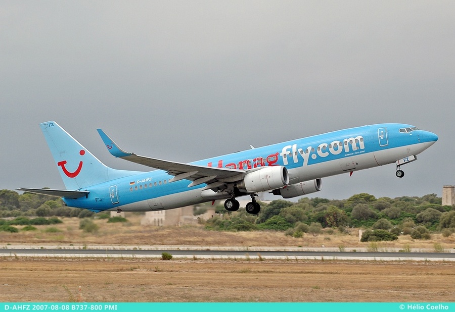 D-AHFZ (30883) 2001 Boeing 737-8K5(WL)