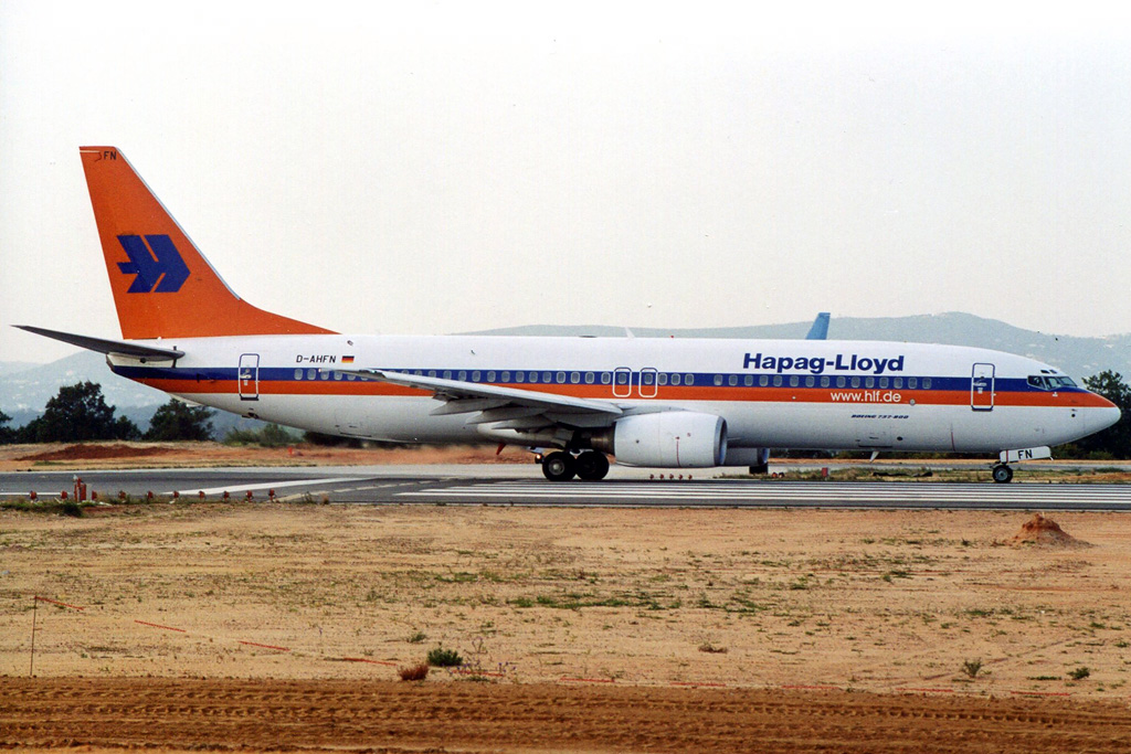 D-AHFN · Boeing 737-8K5 · (FAO / LPFR)