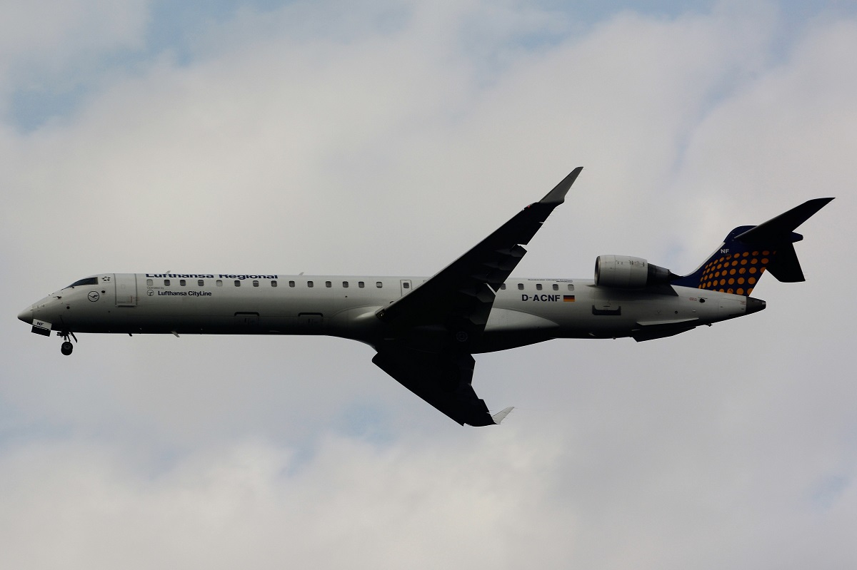 D-ACNF (cn 15243) Bombardier CRJ-900