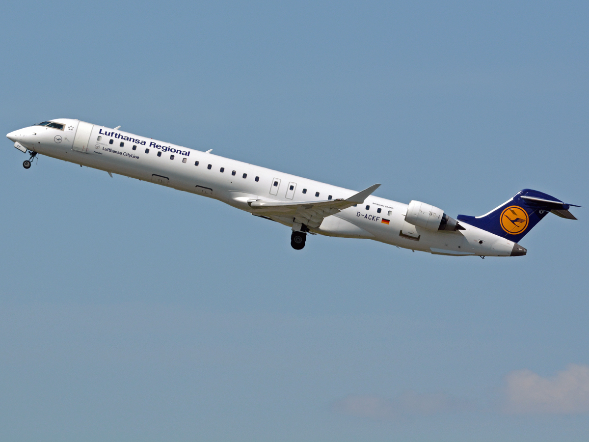 D-ACKF (cn 15083) Bombardier CRJ-900