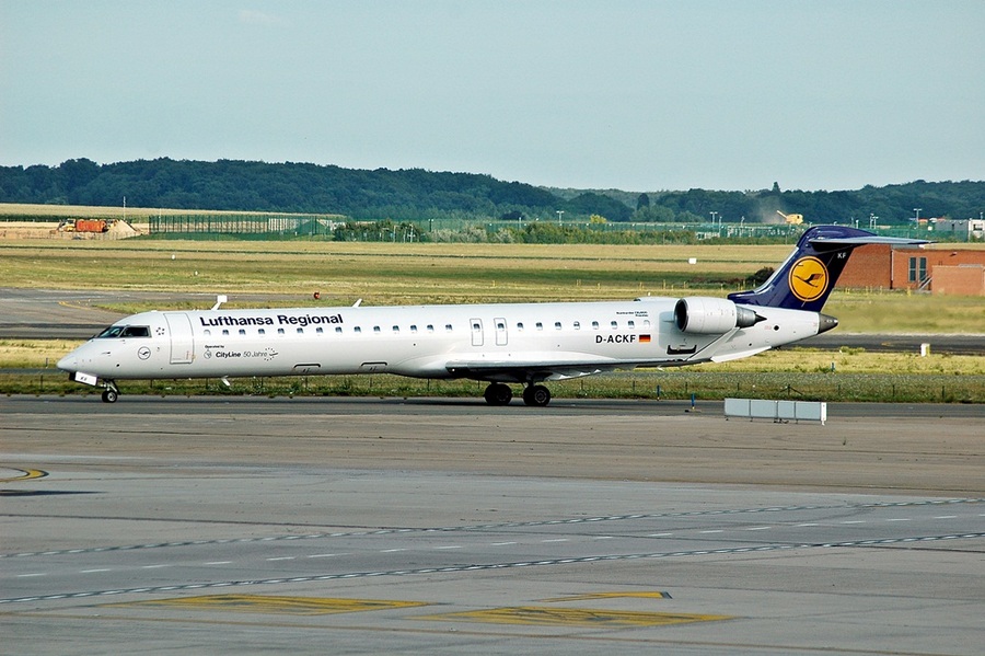 D-ACKF (cn 15083) Bombardier CRJ-900
