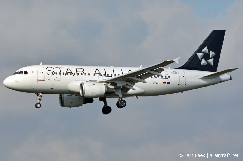 D-AILT (738) 1997 Airbus A319-114