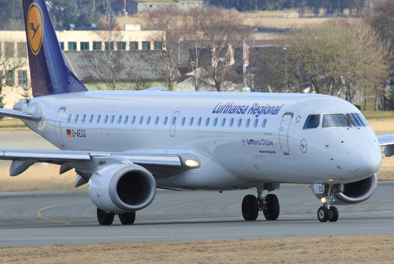 D-AECG (19000368) Embraer 190-100LR