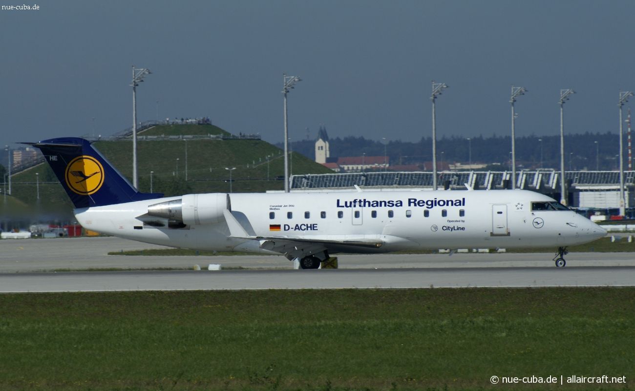 D-ACHE (7407) 2000 Bombardier CRJ-200