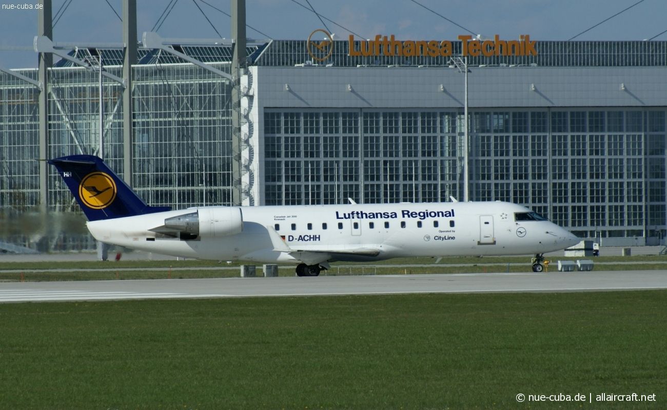 D-ACHH (7449) 2000 Bombardier CRJ-200LR