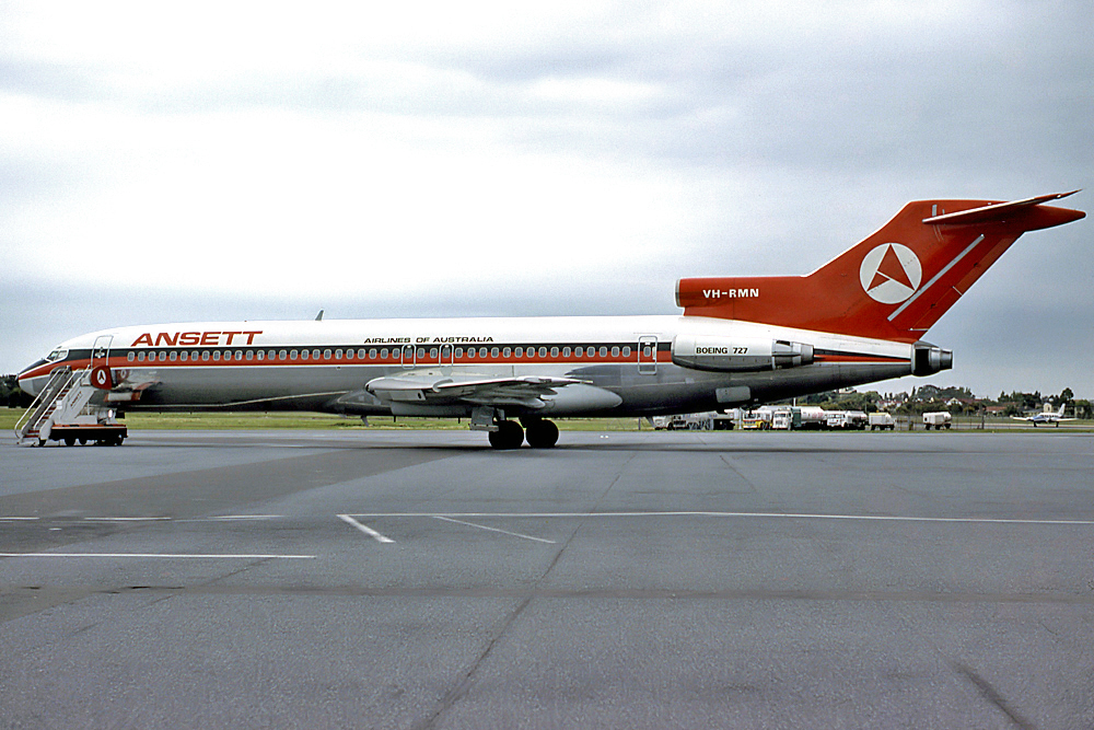 VH-RMN (cn 21695) Boeing 727-277