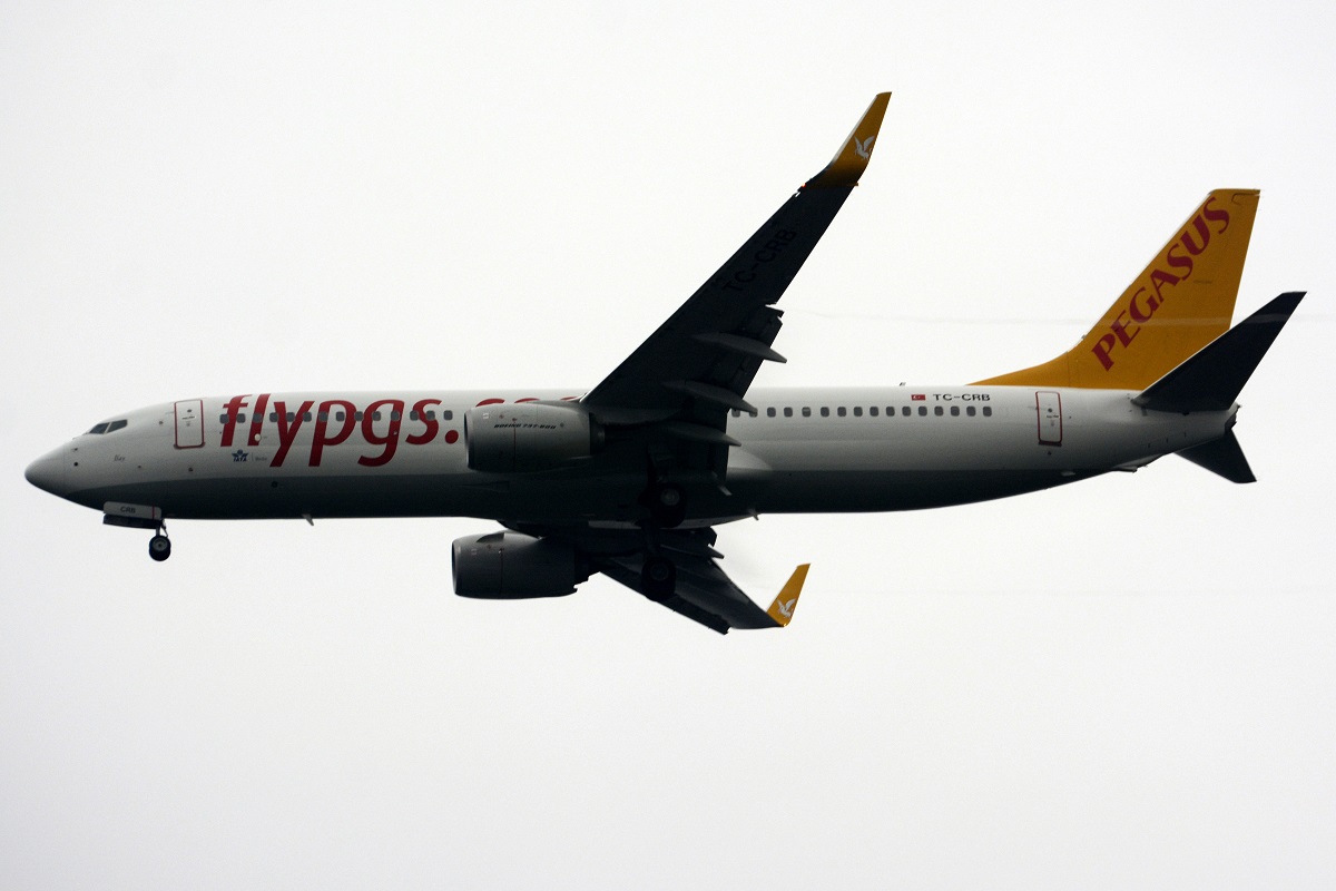 TC-CRB (62687) 2016 Boeing 737-8AL WL