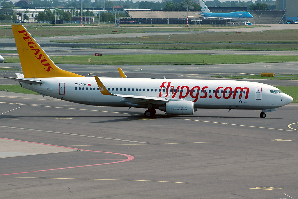 TC-CCP (37746) 2009 Boeing 737-86J WL