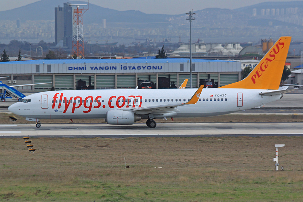 TC-IZC (37745) 2009 Boeing 737-86J WL