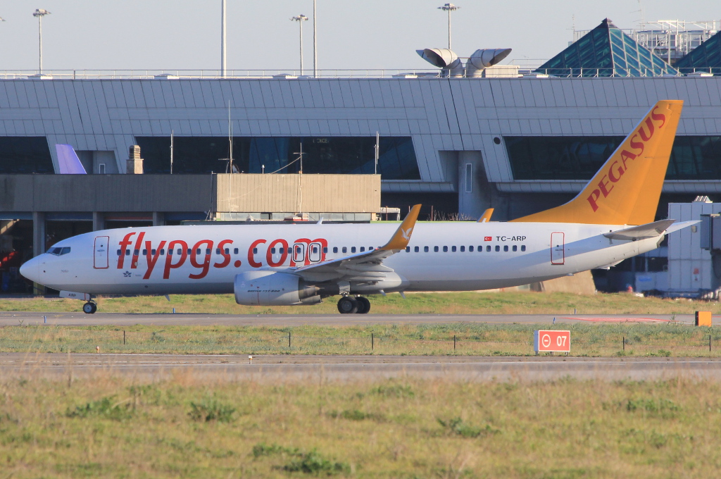 TC-ARP (40727) 2011 Boeing 737-82R WL