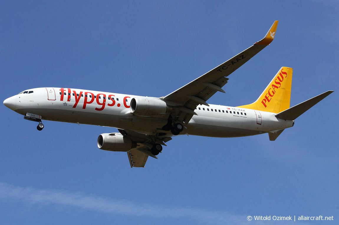TC-AAZ (40875) 2010 Boeing 737-82R WL