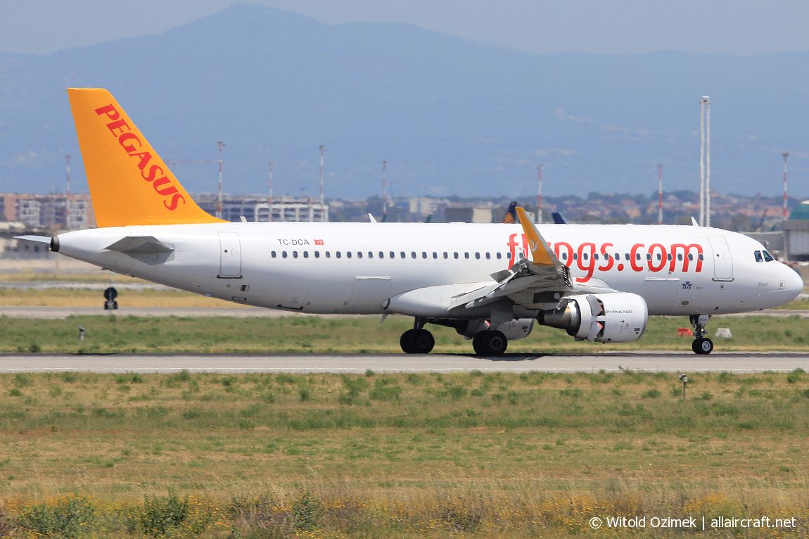TC-DCA (5879) 2013 Airbus A320-214 WL