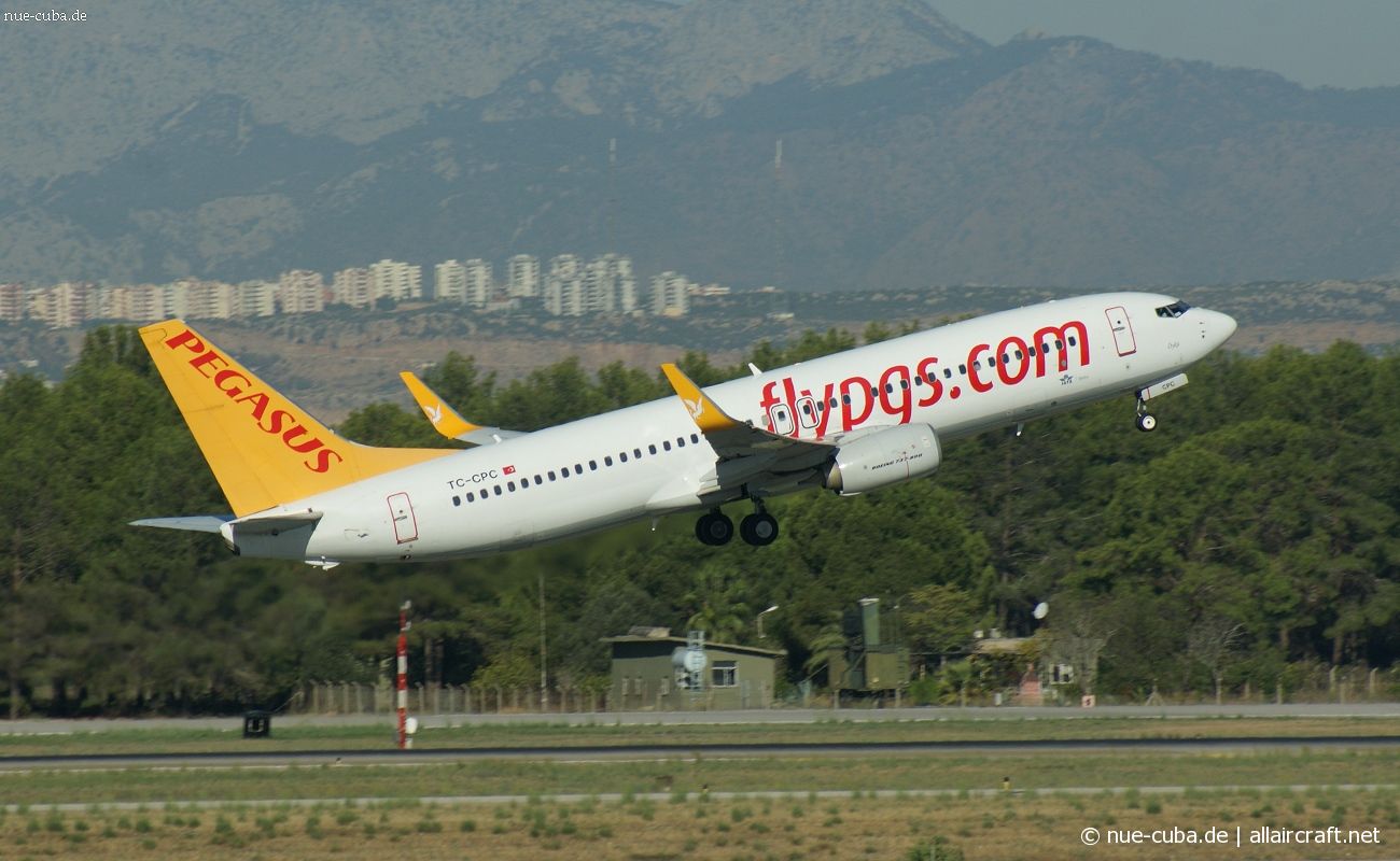 TC-CPC (40878) 2012 Boeing 737-82R WL
