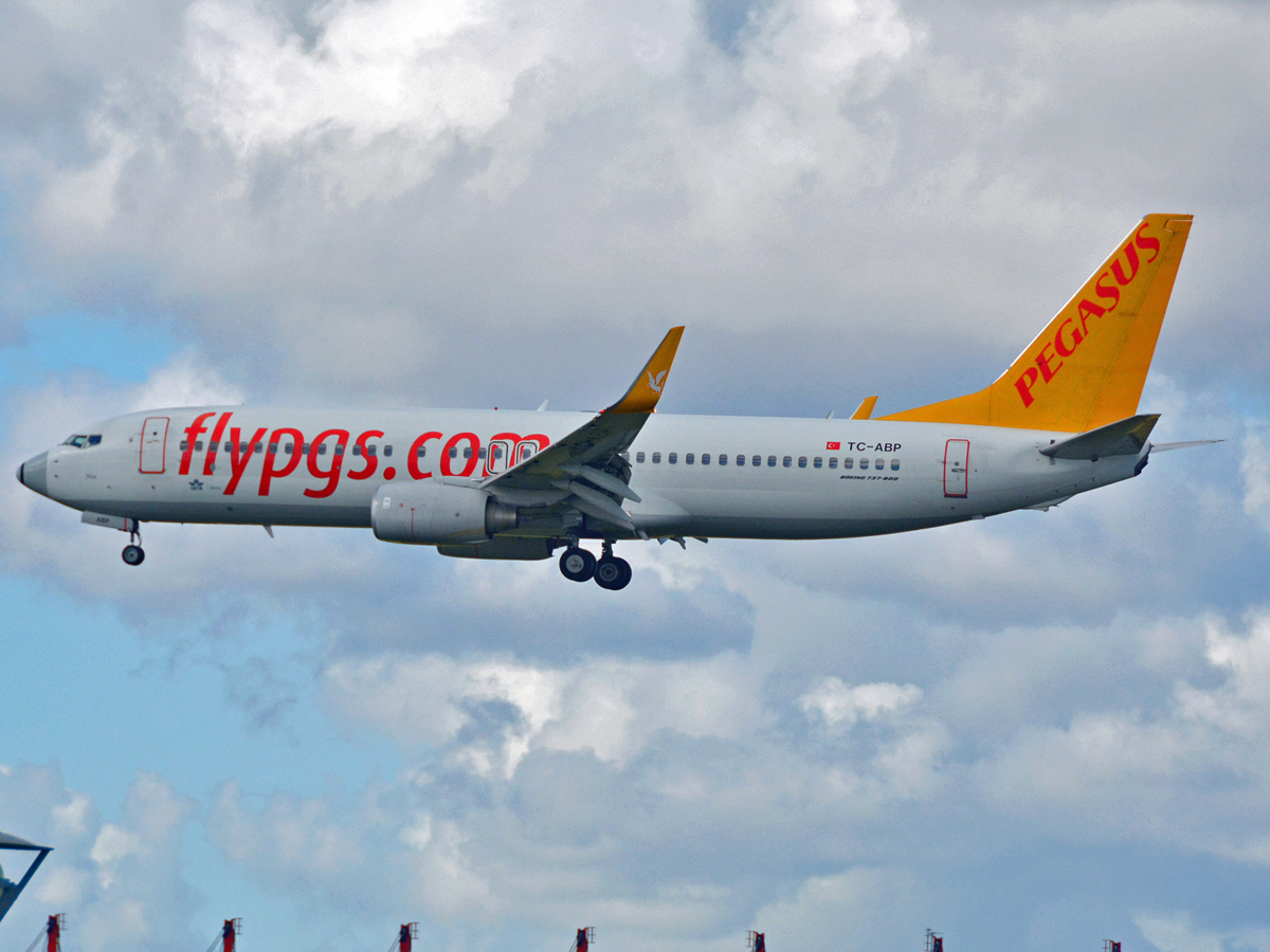 TC-ABP (40876) 2010 Boeing 737-82R WL