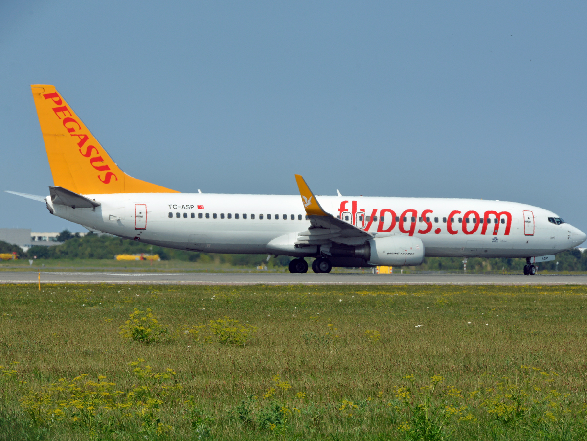 TC-ASP (40011) 2011 Boeing 737-82R WL