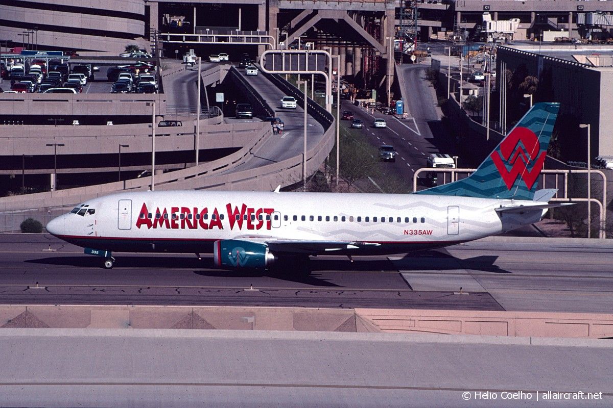N335AW (28740) 1998 Boeing 737-3U3