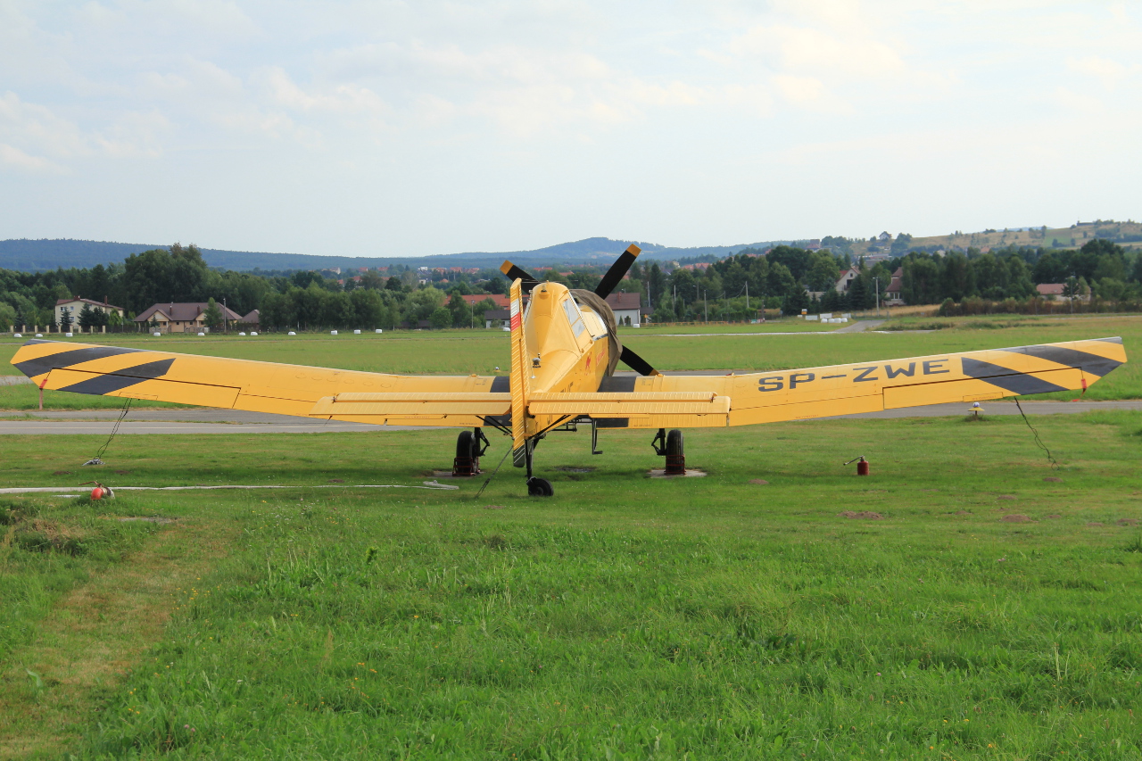 SP-ZWE (1Z006-02) PZL M-18 Dromader