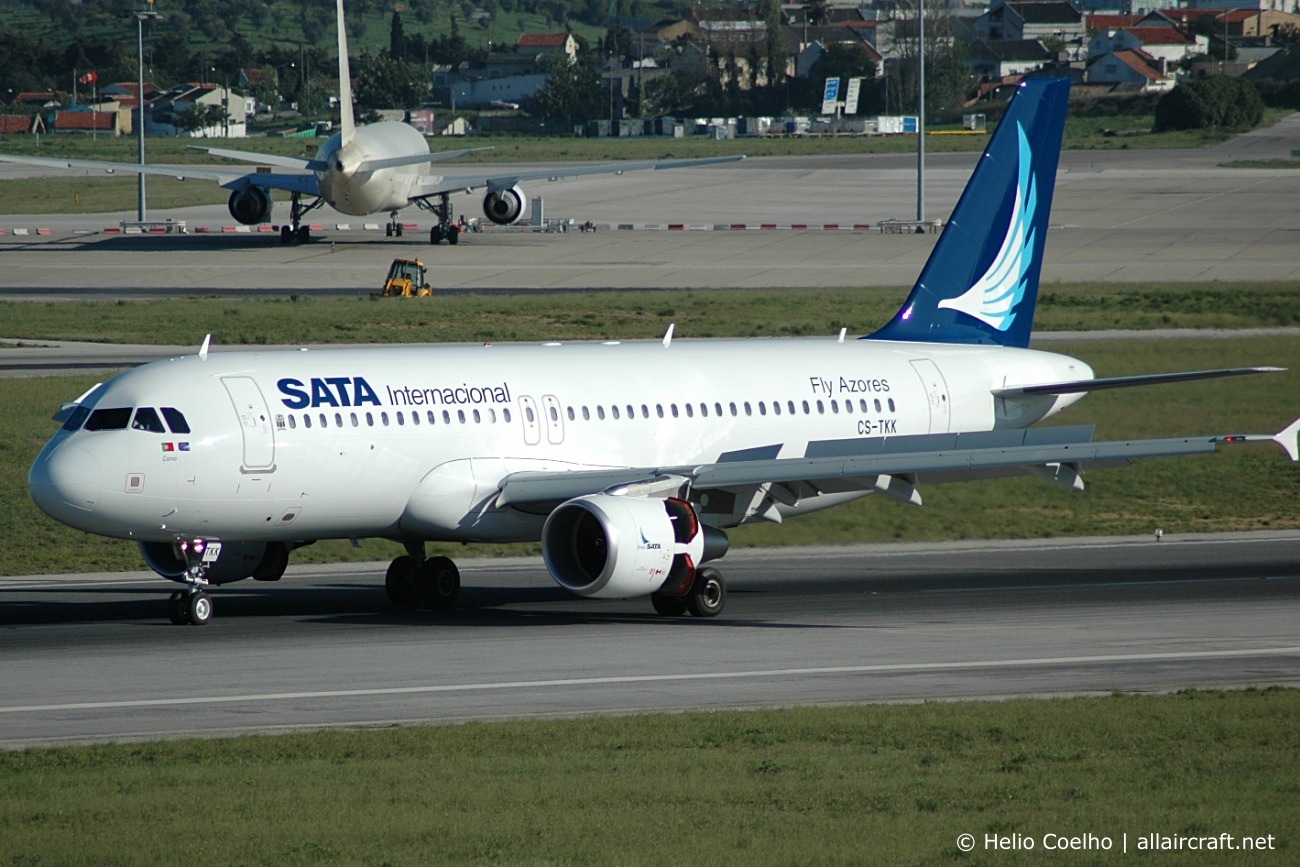 CS-TKK (23909) 2005 Airbus A320-214 Lisbon