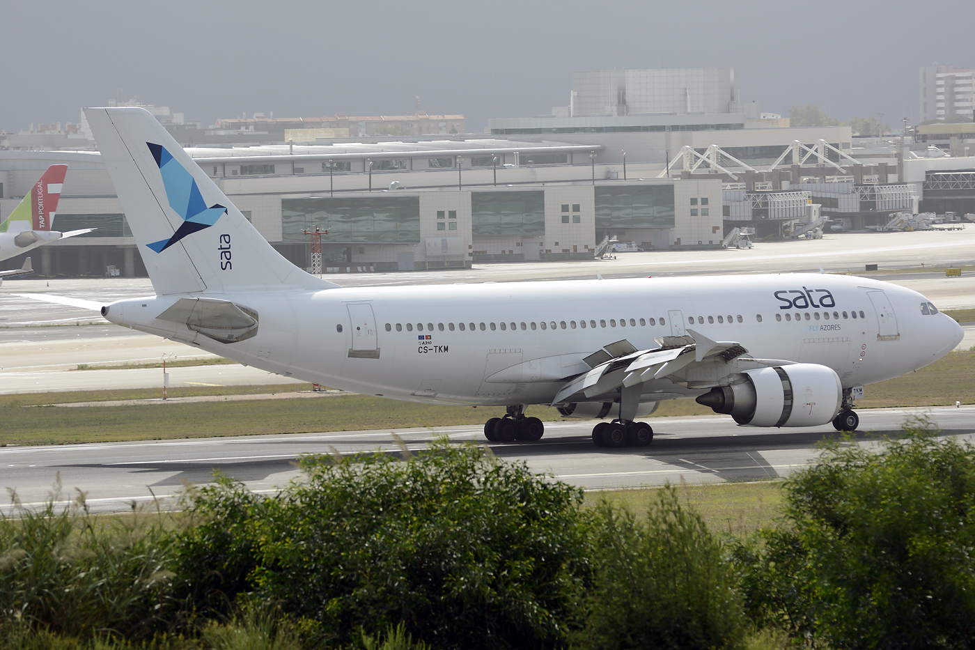 CS-TKM · Airbus A310-304 · (LIS / LPPT)