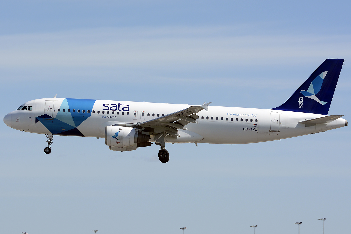 CS-TKJ (795) 1998 Airbus A320-212