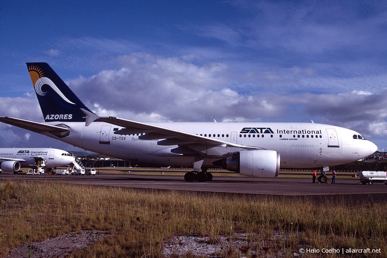 CS-TGV (651) 1992Airbus A310-304