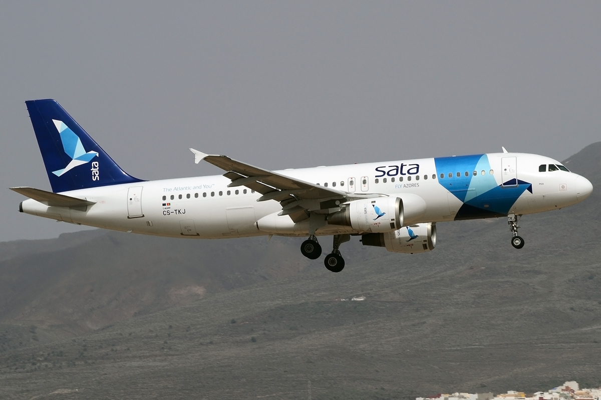 CS-TKJ (795) 1998 Airbus A320-212