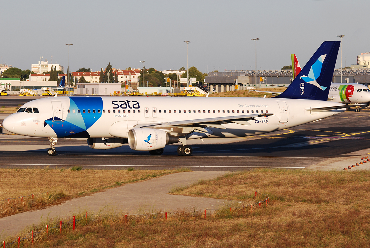 CS-TKO (3891) 2009 Airbus A320-214