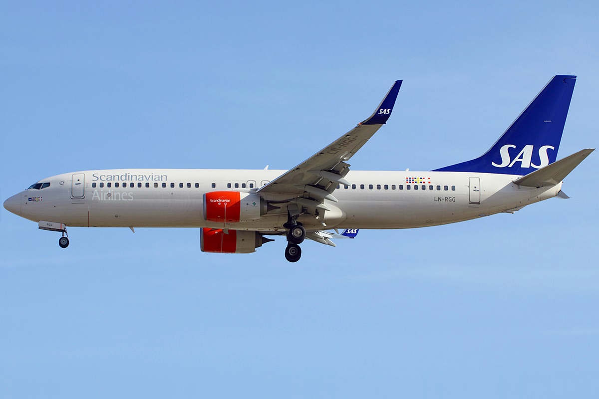 LN-RGG (38039) 2013 Boeing 737-86N(WL)