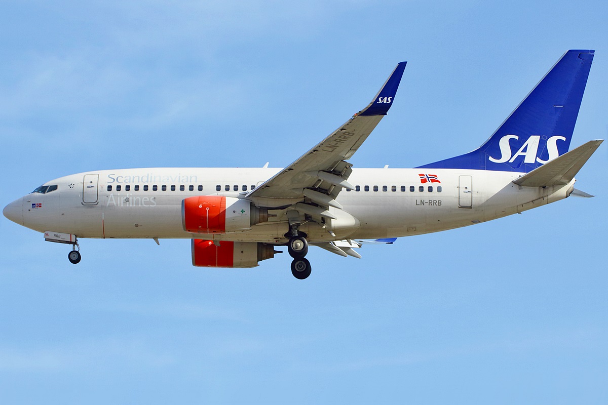 LN-RRB (32276) 2007 Boeing 737-783(WL)