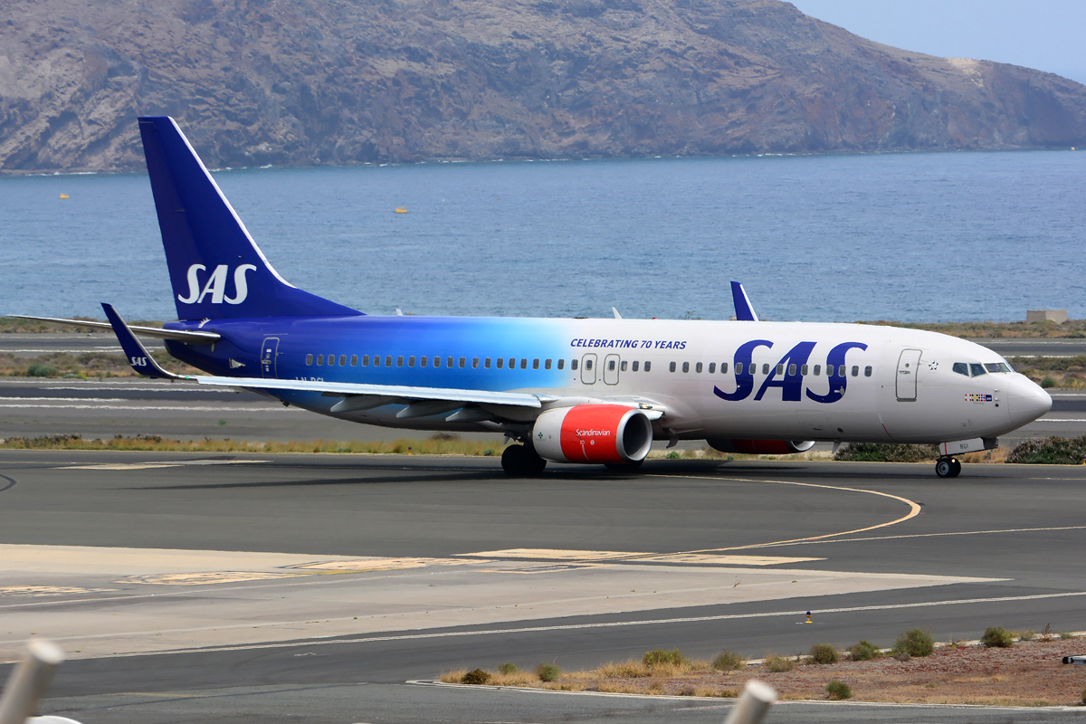 LN-RGI (35646) 2014 Boeing 737-86N(WL)