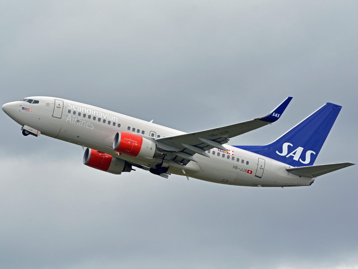 HB-JJA (34303) 2005 Boeing 737-7AK BBJ