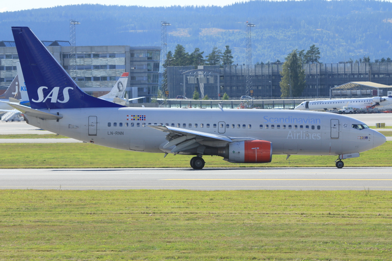 LN-RNN (28315) 2000 Boeing 737-783