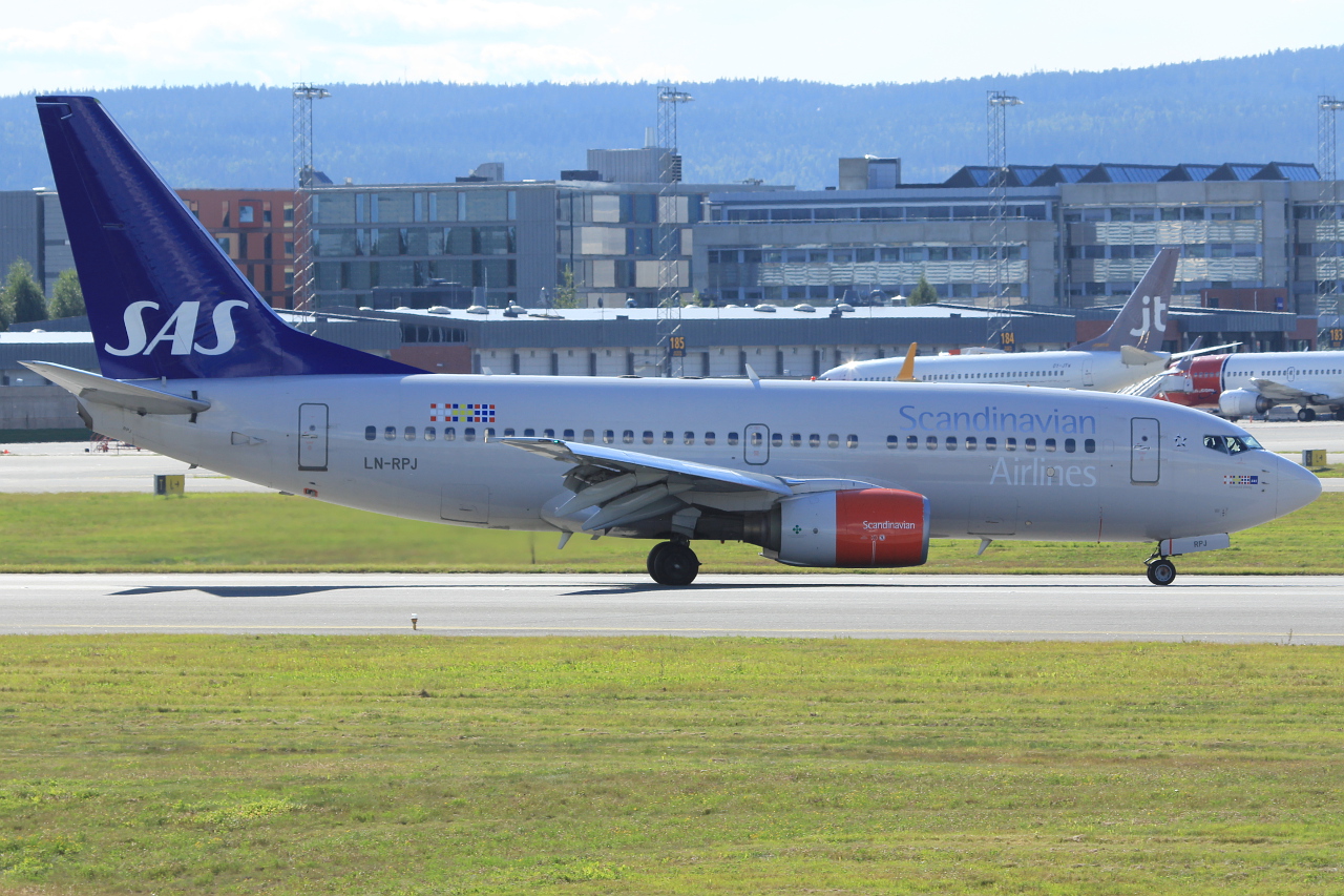LN-RPJ (30192) 2000 Boeing 737-783