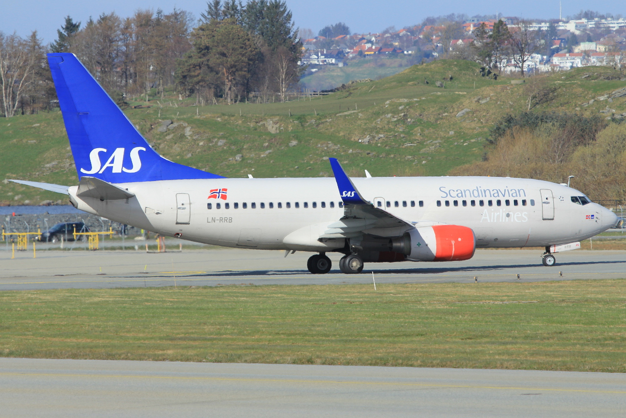 LN-RRB (32276) 2007 Boeing 737-783(WL)