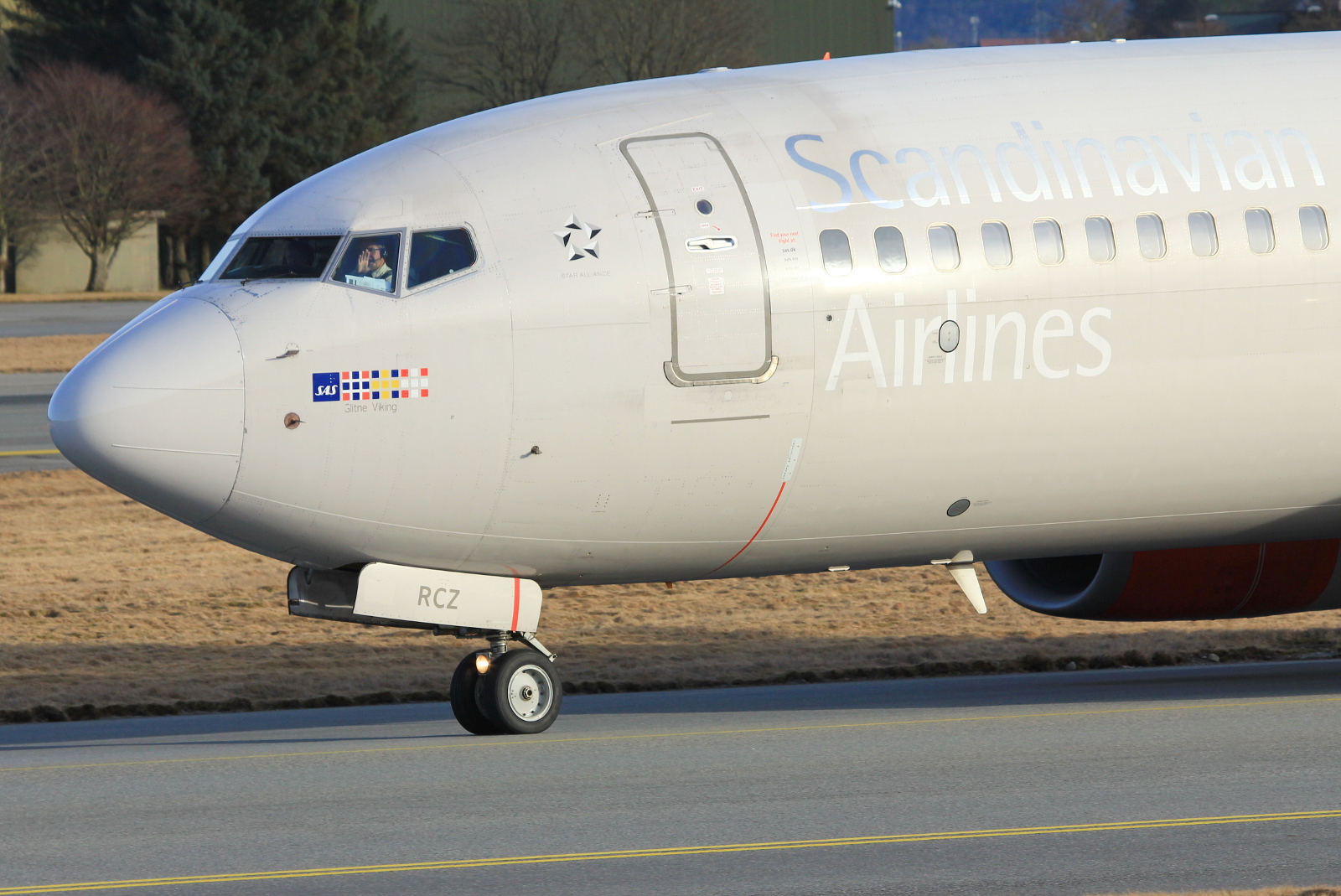 LN-RCZ (30197) 2001 Boeing 737-883