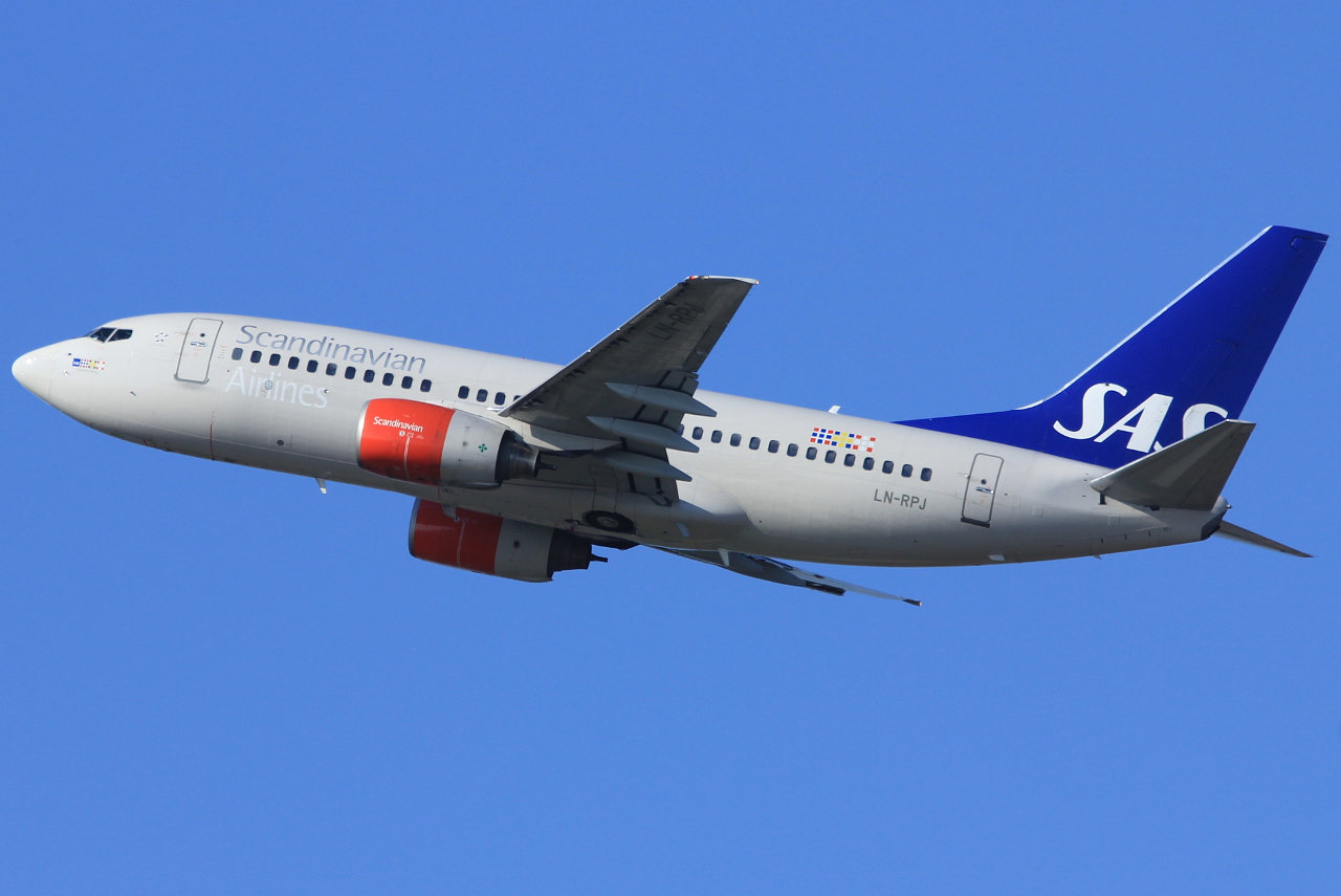 LN-RPJ (30192) 2000 Boeing 737-783