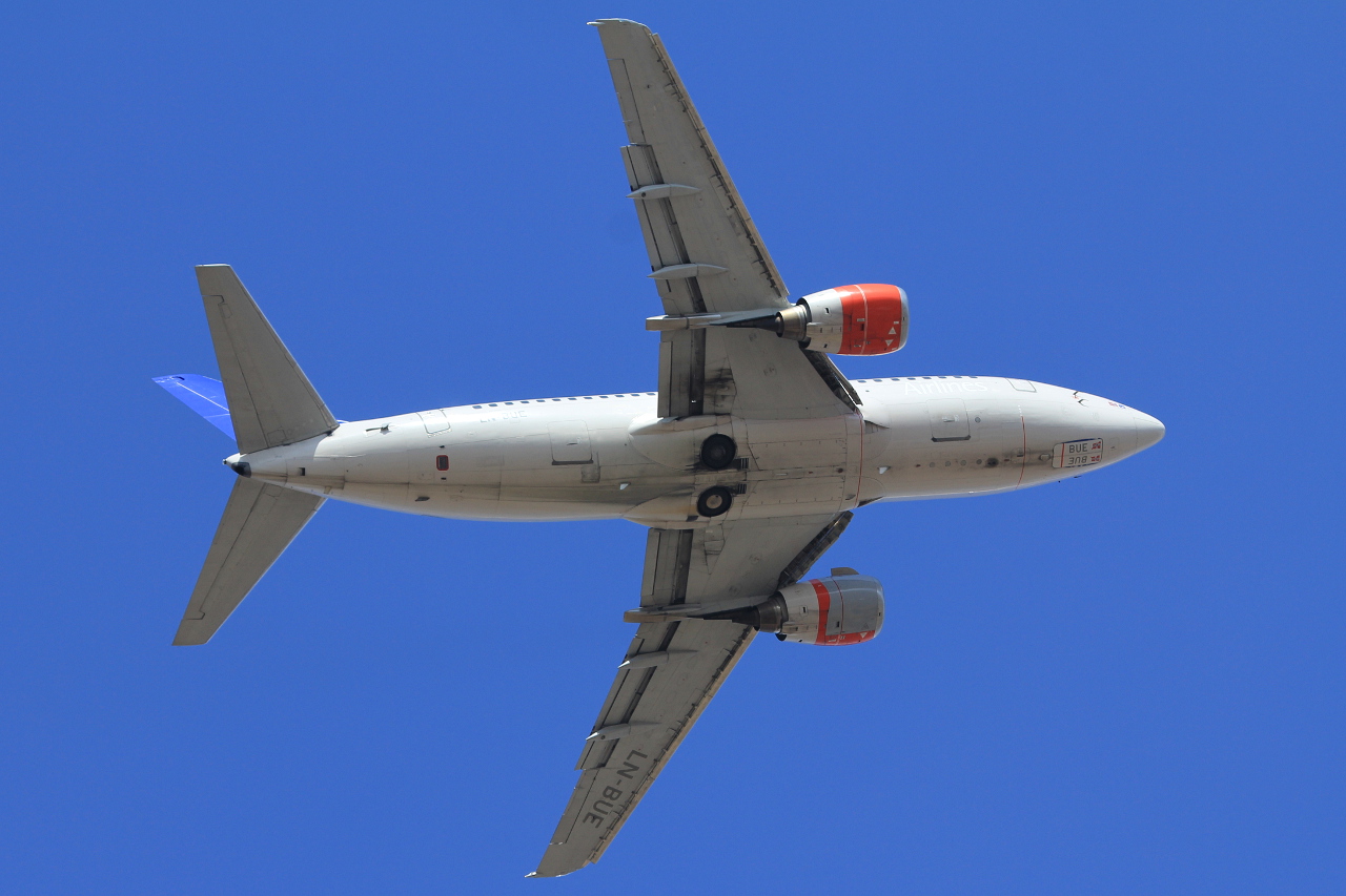 LN-BUE (27627) 1996 Boeing 737-505